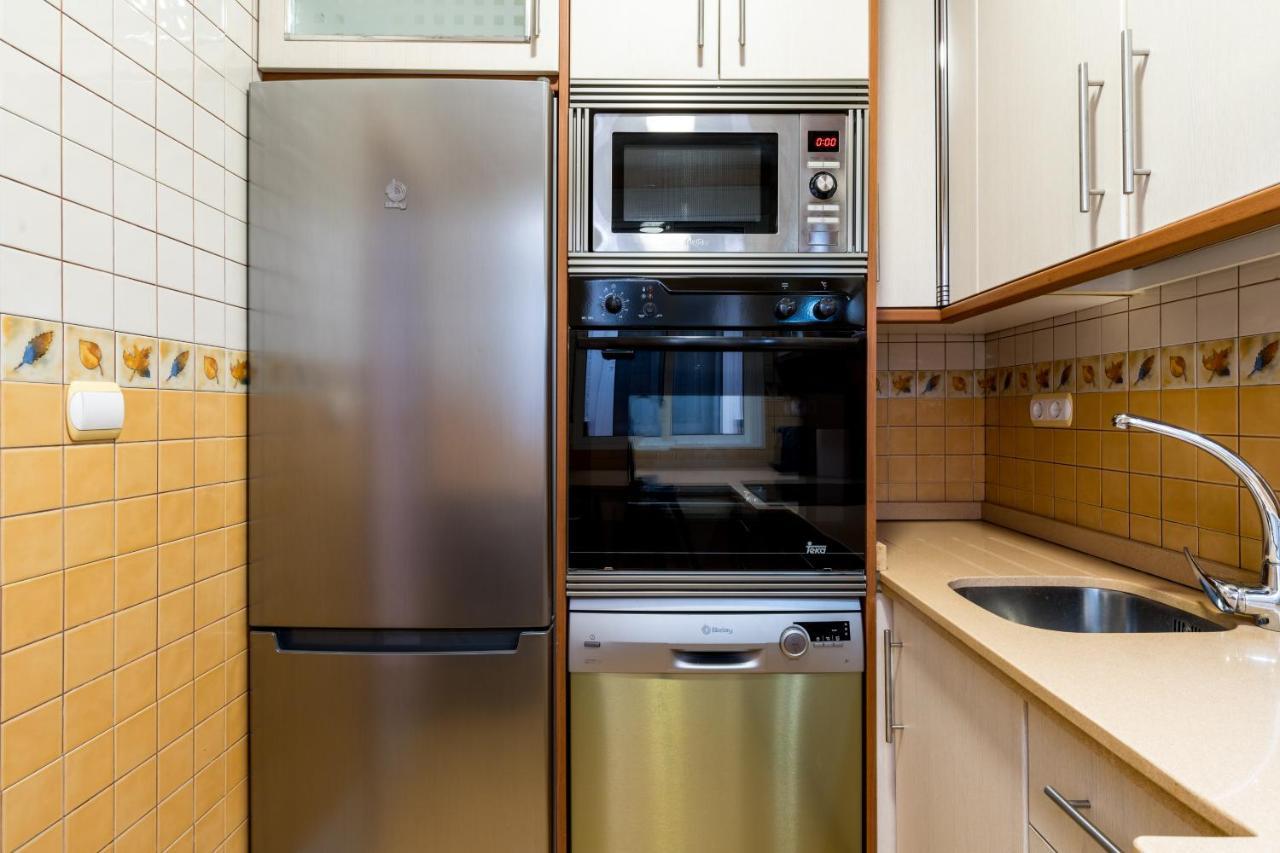 Holi-Rent Salado Apartment Севиля Екстериор снимка