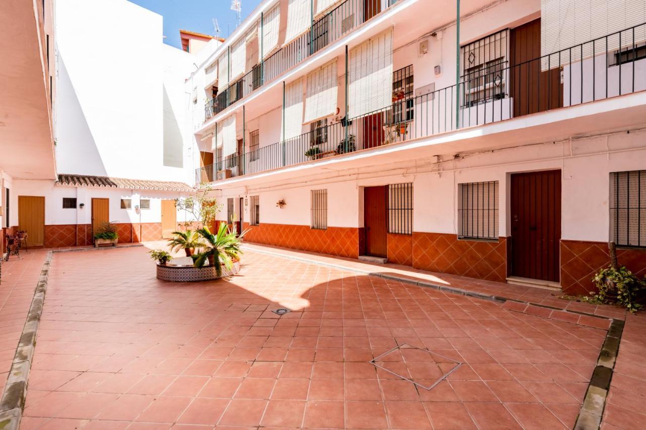 Holi-Rent Salado Apartment Севиля Екстериор снимка