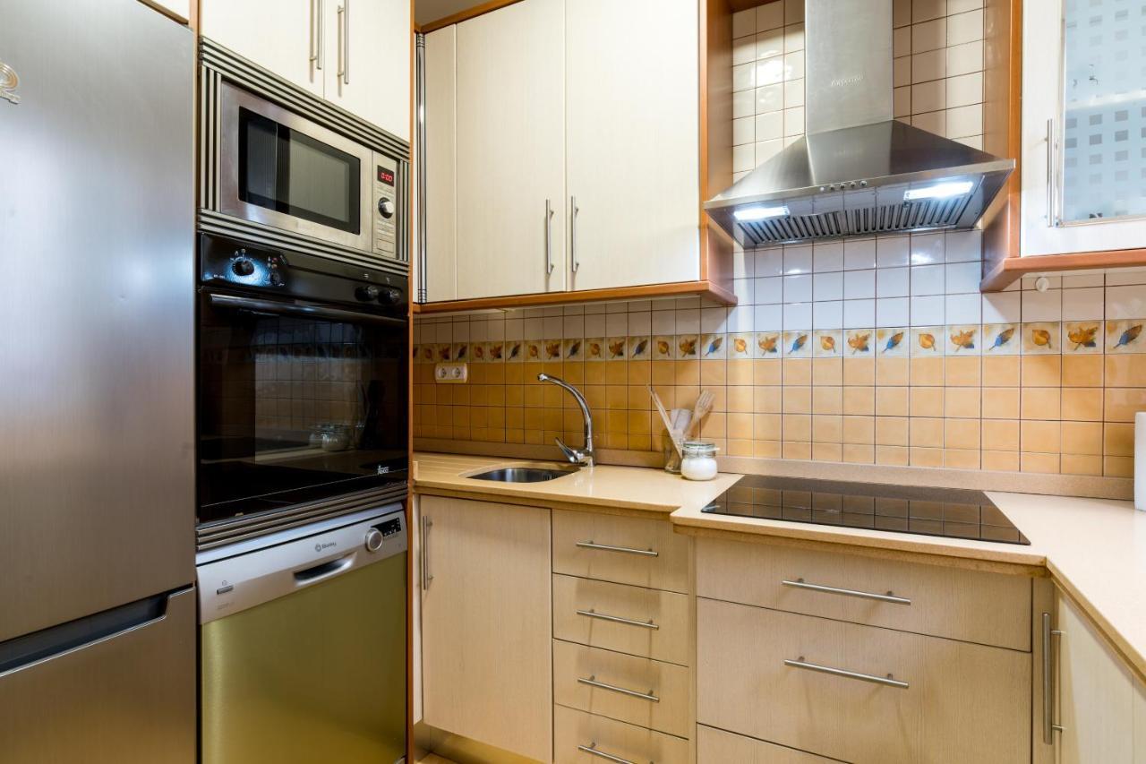 Holi-Rent Salado Apartment Севиля Екстериор снимка