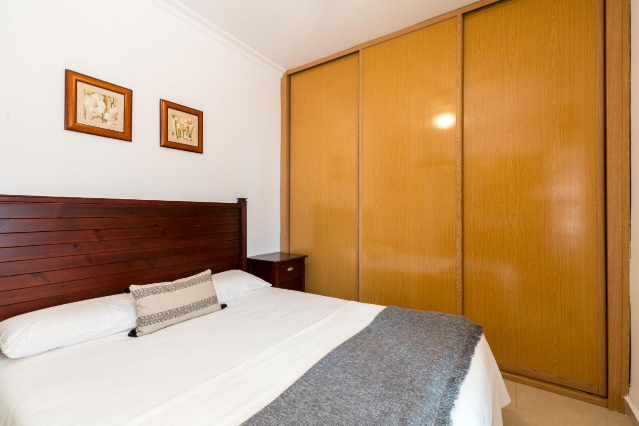 Holi-Rent Salado Apartment Севиля Екстериор снимка